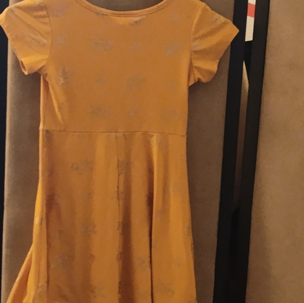 Girls dress